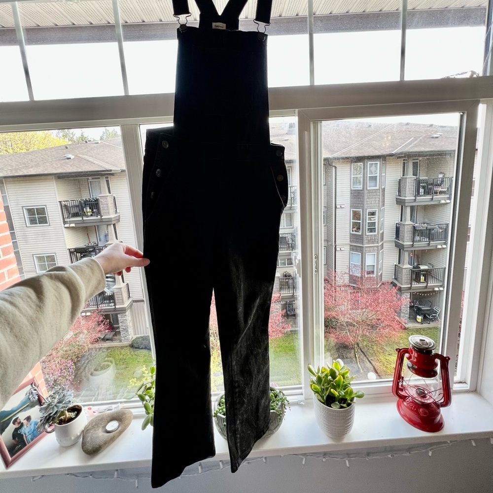 GAP kick flare overalls